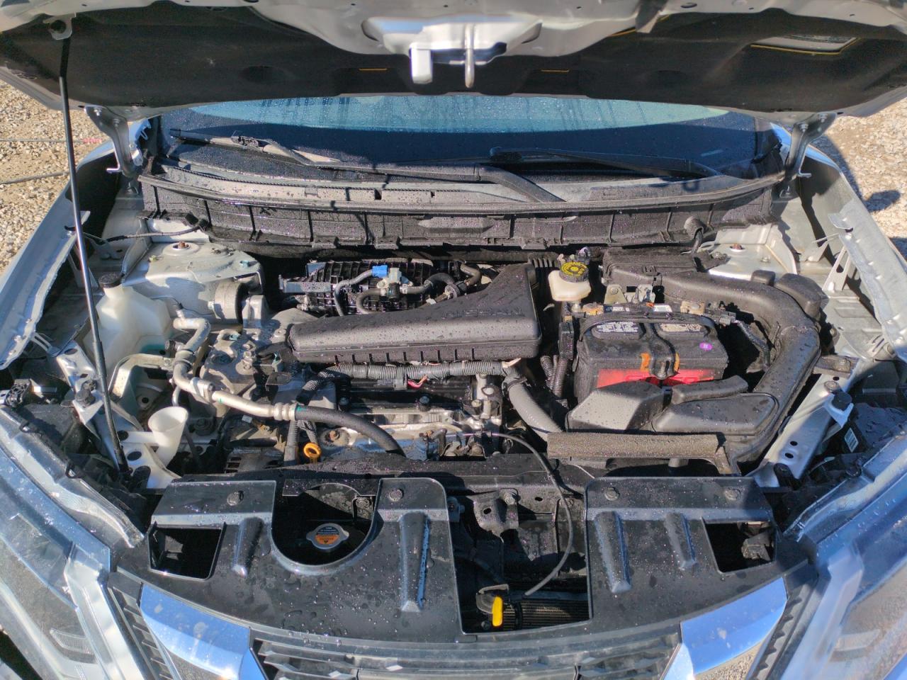 2017 Nissan Rogue - Image 11