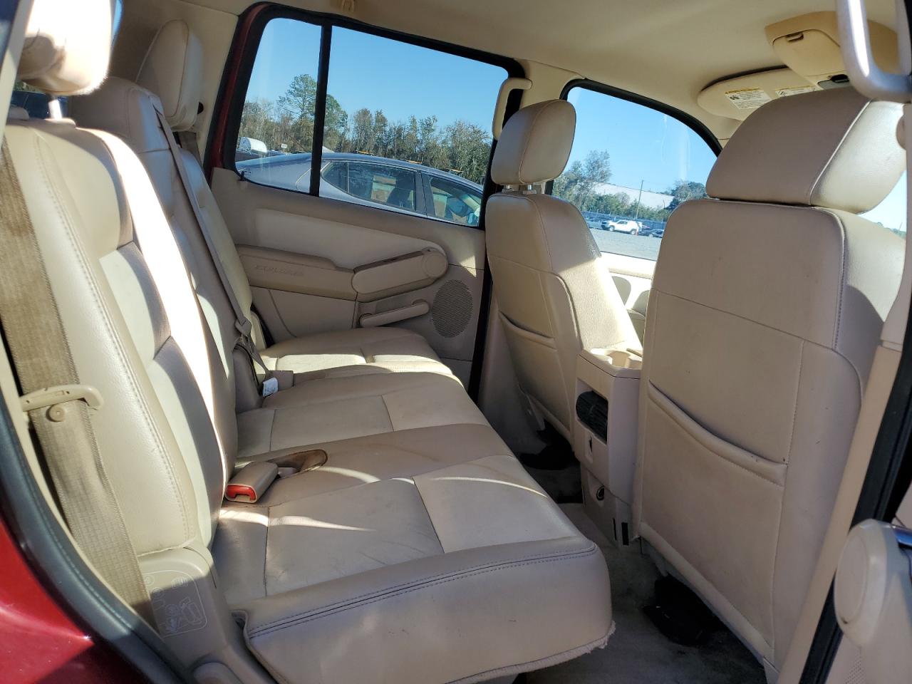 2006 Ford Explorer - Image 11