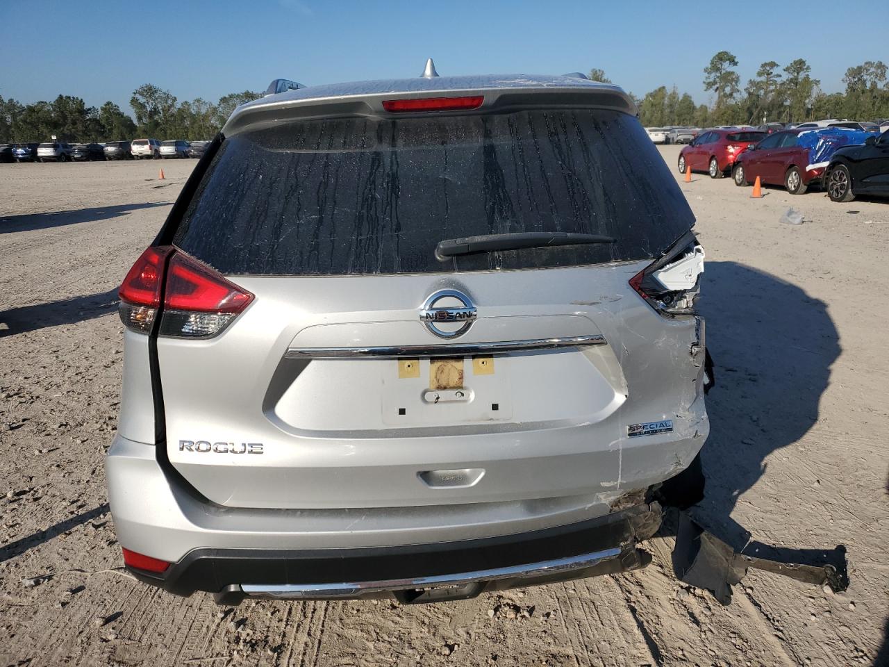 2020 Nissan Rogue - Image 6