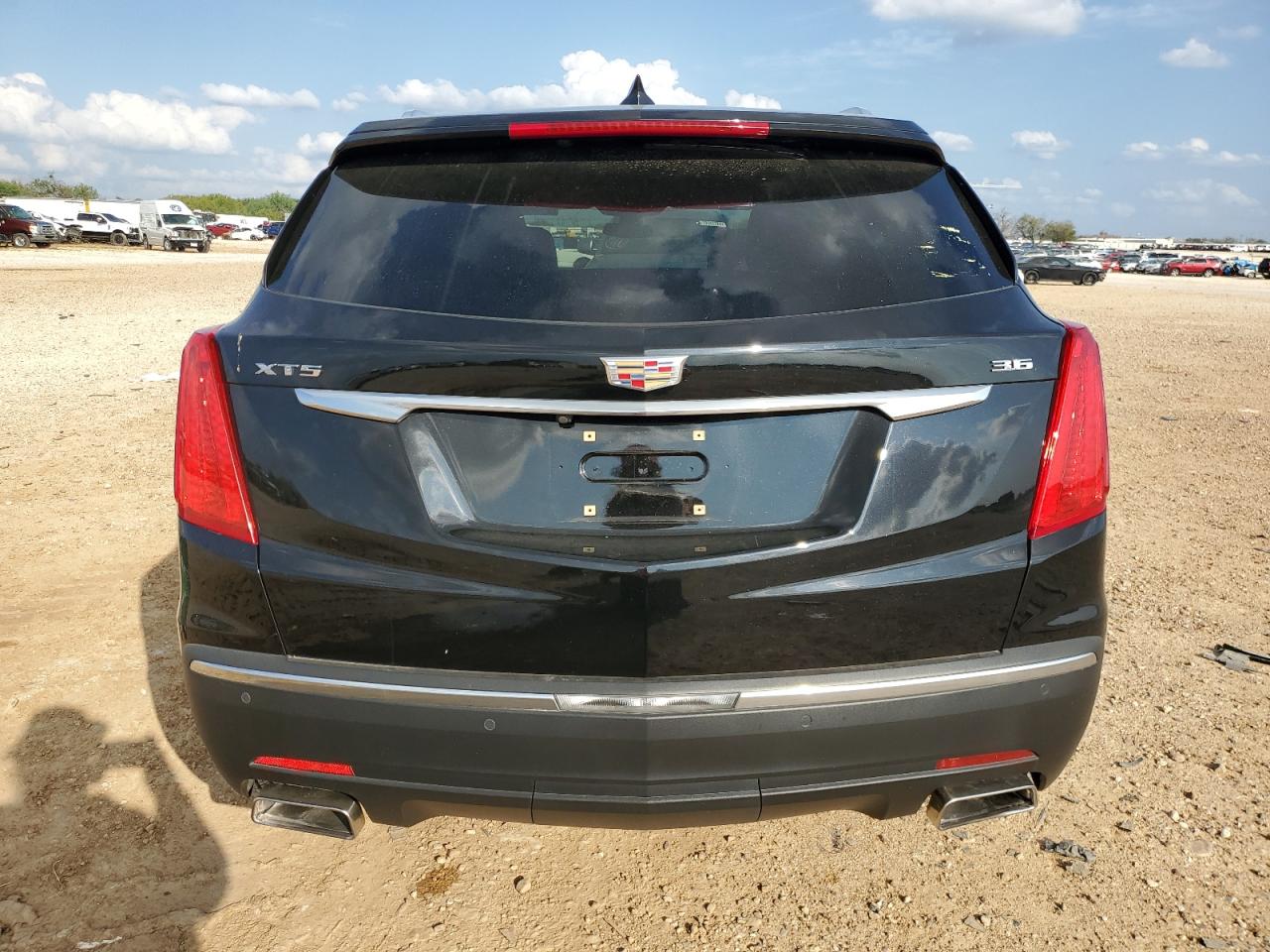 2017 Cadillac XT5 - Image 6