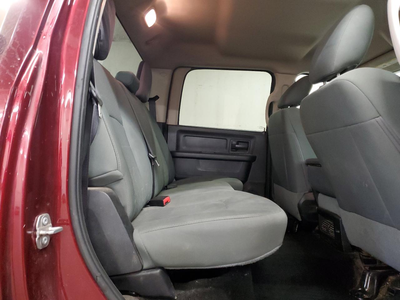 2016 RAM 2500 - Image 10