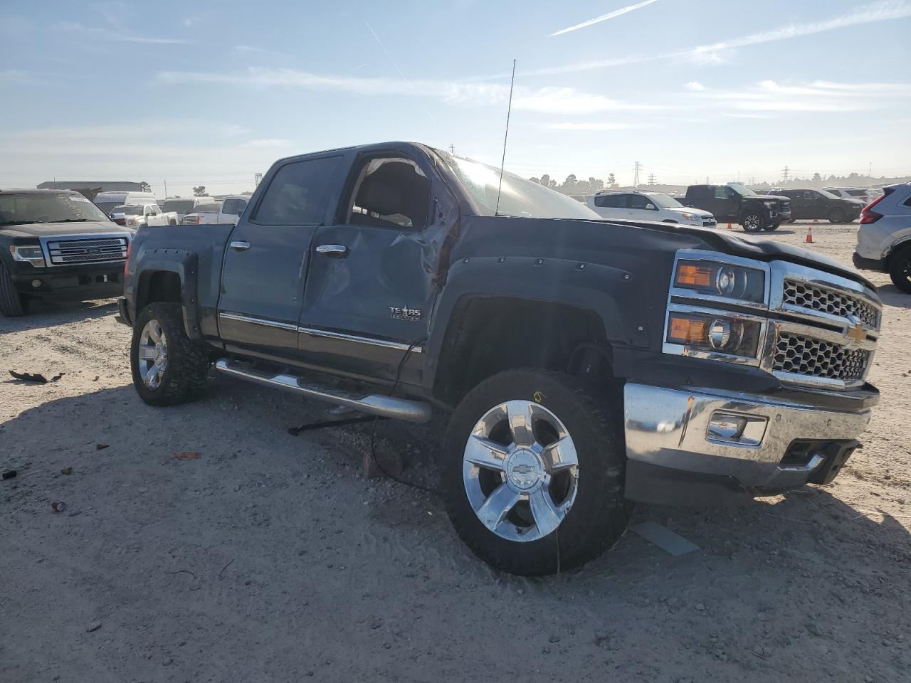 2014 Chevrolet Silverado - Image 4