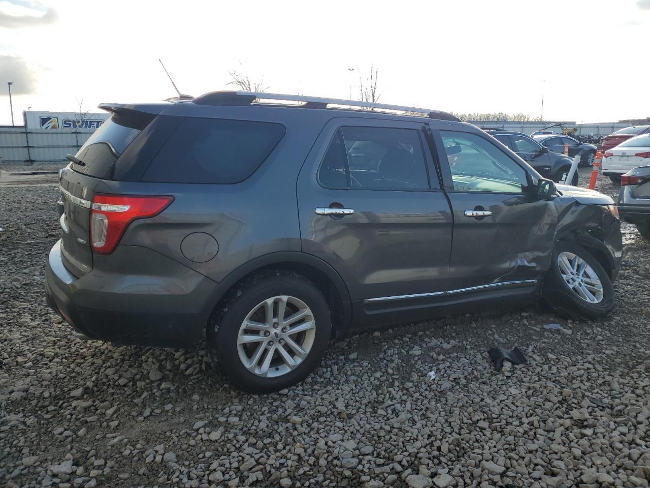 VIN 1FM5K8D84FGA18334 2015 FORD EXPLORER no.3