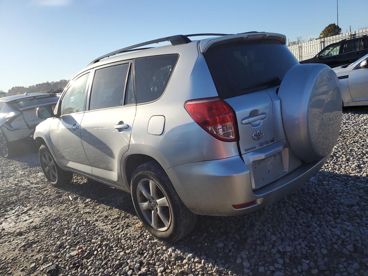 2007 Toyota RAV 4 - Image 2