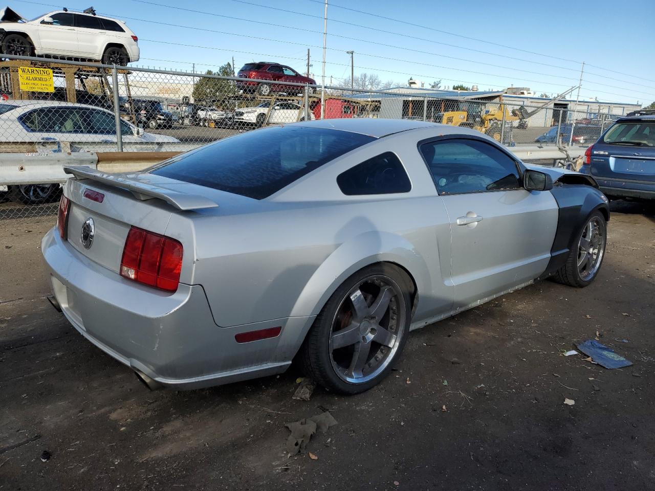 2005 Ford Mustang - Image 3