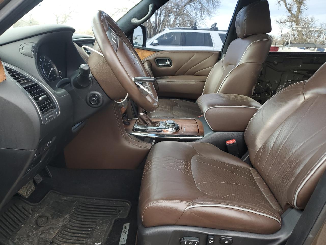 2015 Infiniti QX80 - Image 7