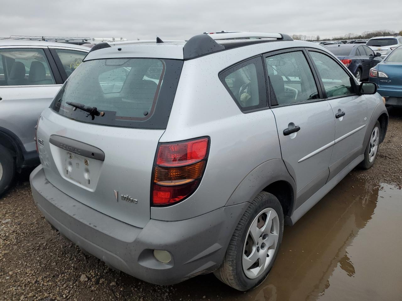 2008 Pontiac Vibe - Image 3