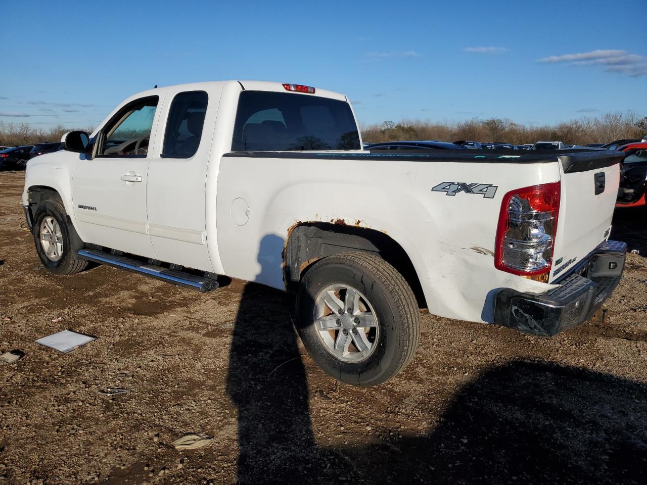 2010 GMC Sierra - Image 2