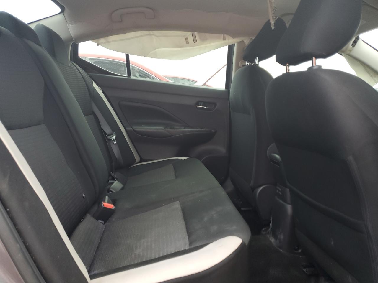 2020 Nissan Versa - Image 10