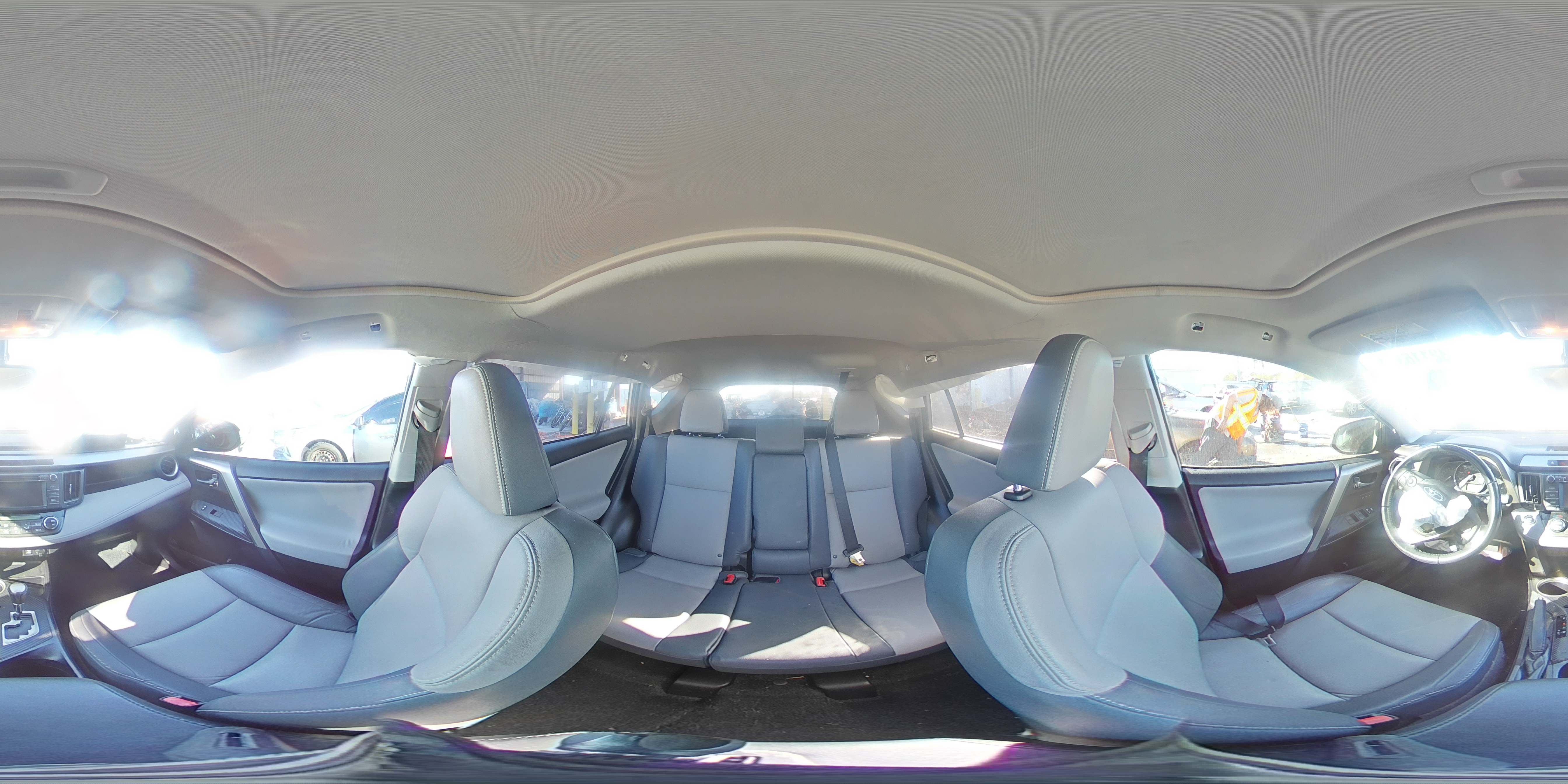 2015 Toyota RAV 4 - Image 16