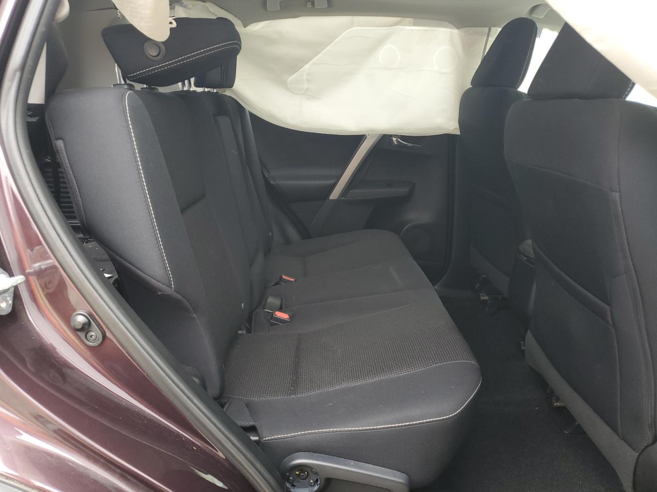 2016 Toyota RAV 4 - Image 11