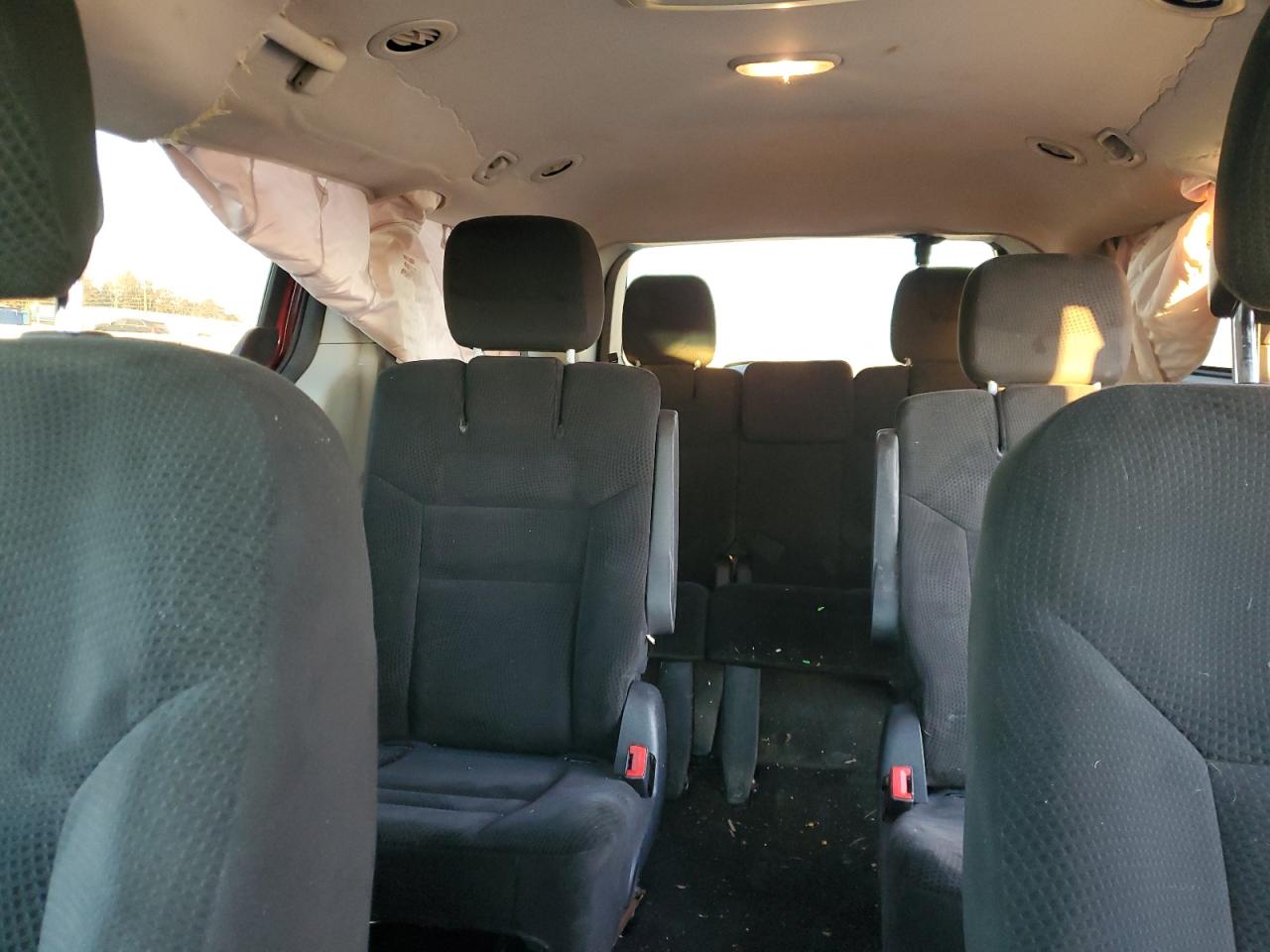 2016 Dodge Caravan - Image 10