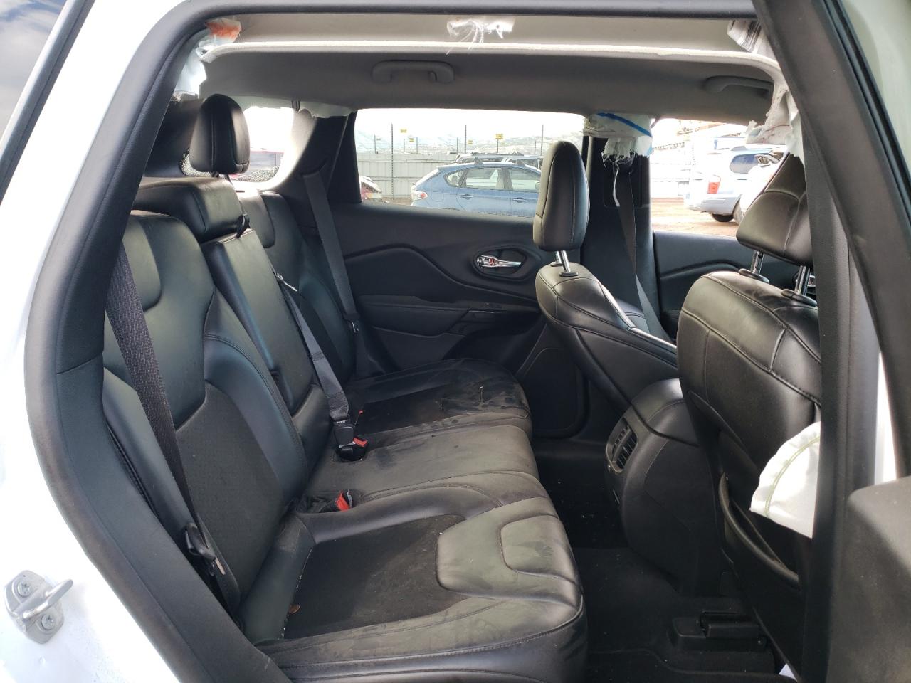 2020 Jeep Grand Cherokee - Image 11