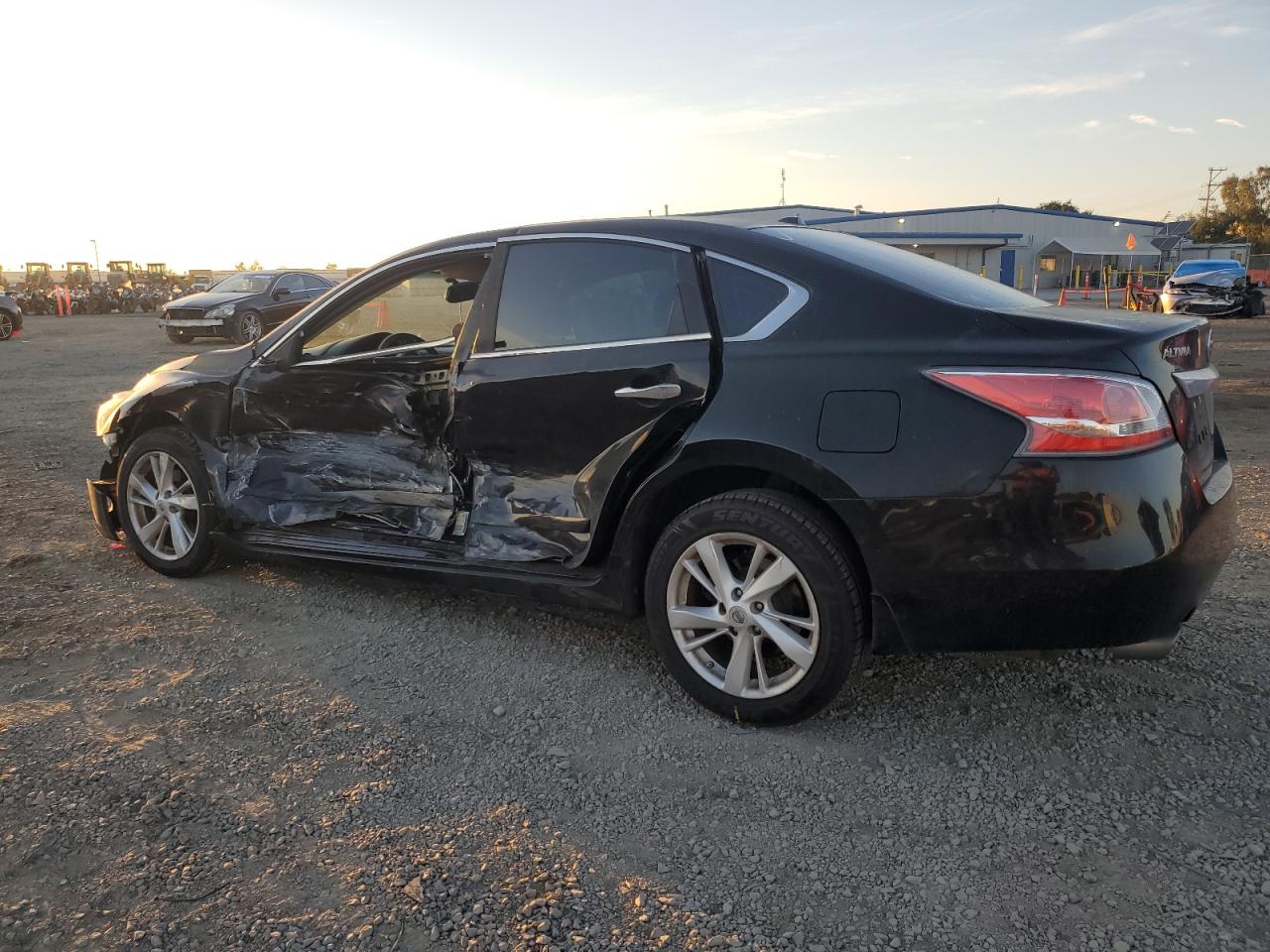 2015 Nissan Altima - Image 2