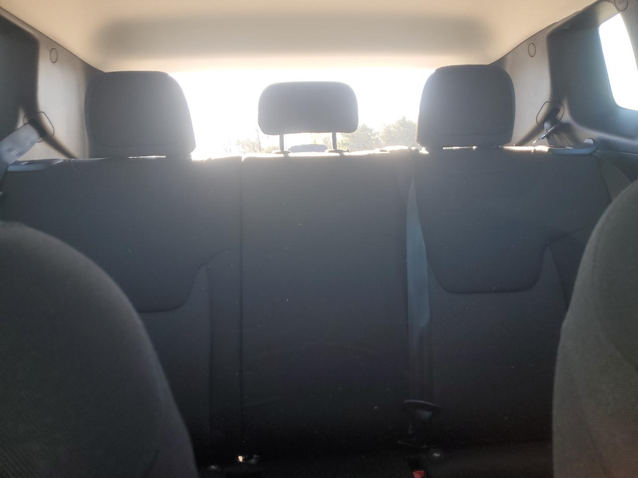 2020 Jeep Renegade - Image 10