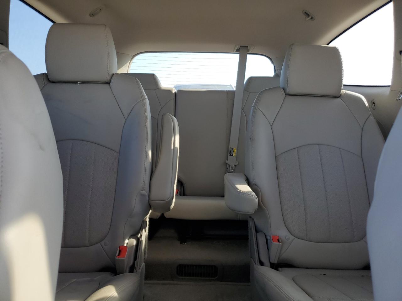 2015 Buick Enclave - Image 10