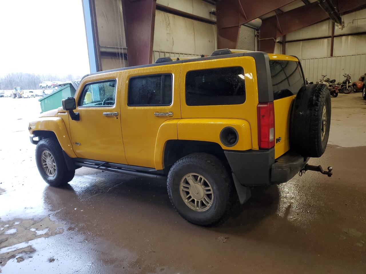 2006 Hummer H3 - Image 2