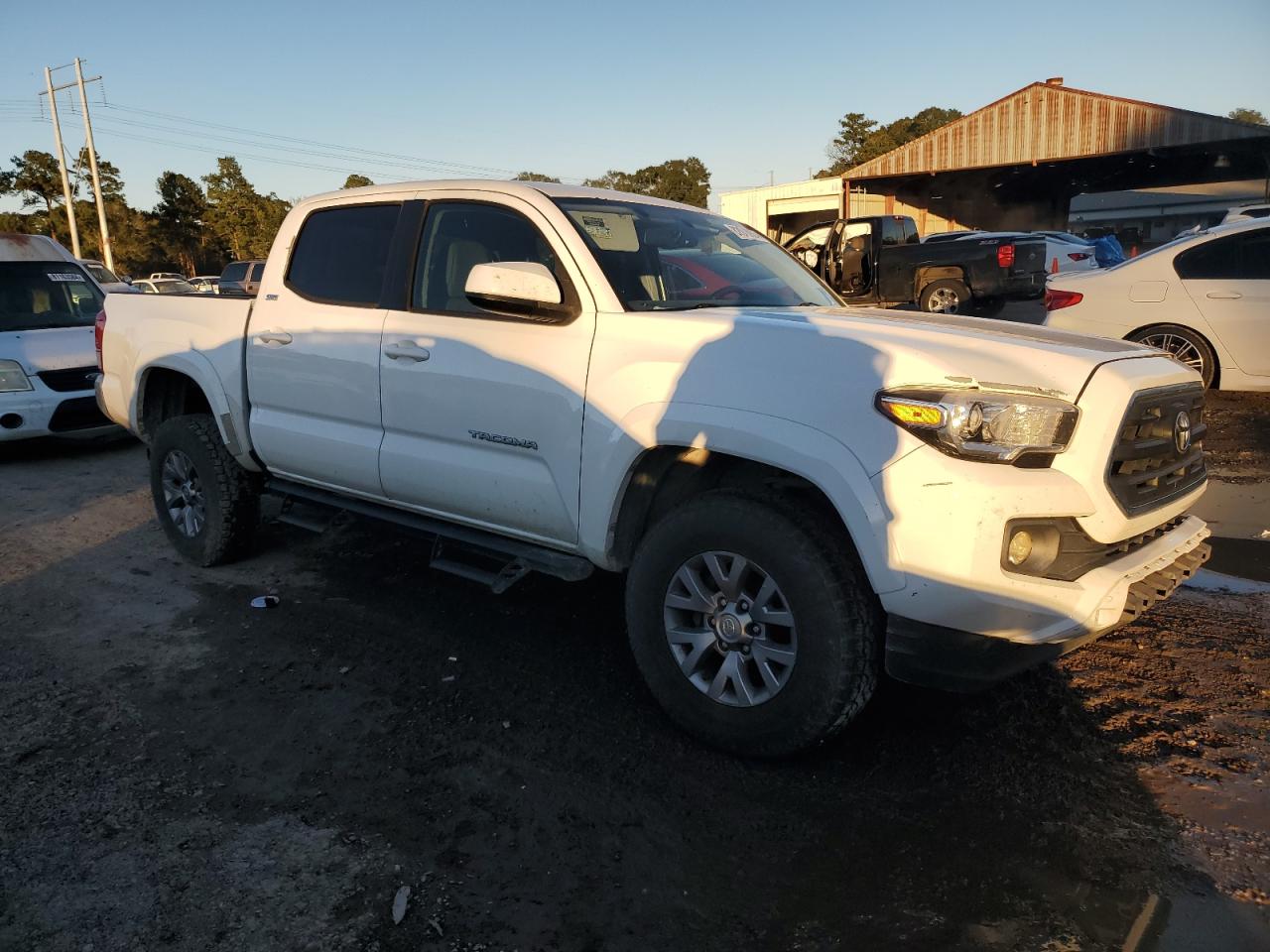 VIN 5TFAZ5CNXHX035453 2017 TOYOTA TACOMA no.4