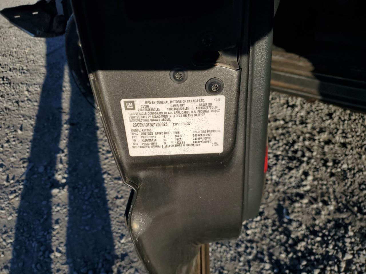 2002 Chevrolet Silverado - Image 12