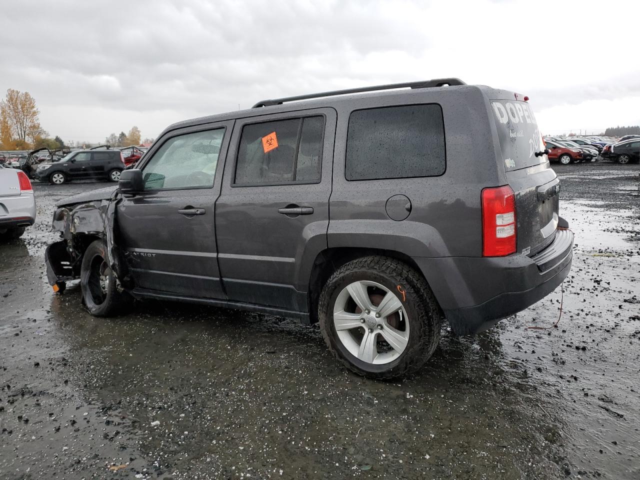 VIN 1C4NJPFB6ED887608 2014 JEEP PATRIOT no.2