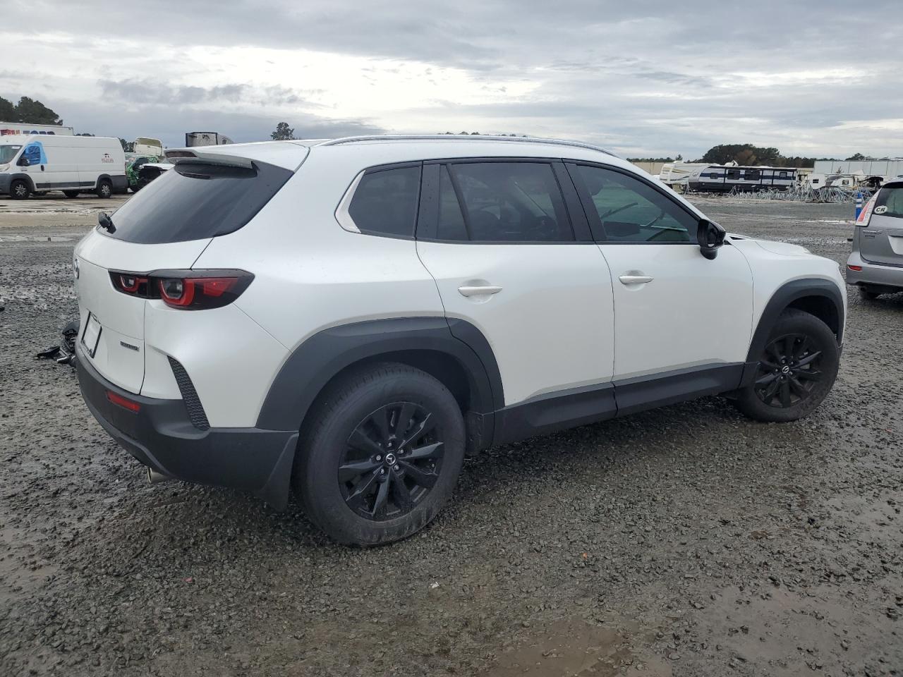 2024 Mazda CX-50 - Image 3
