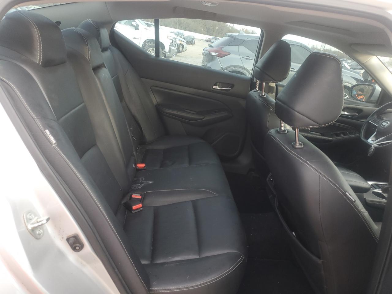 2019 Nissan Altima - Image 10
