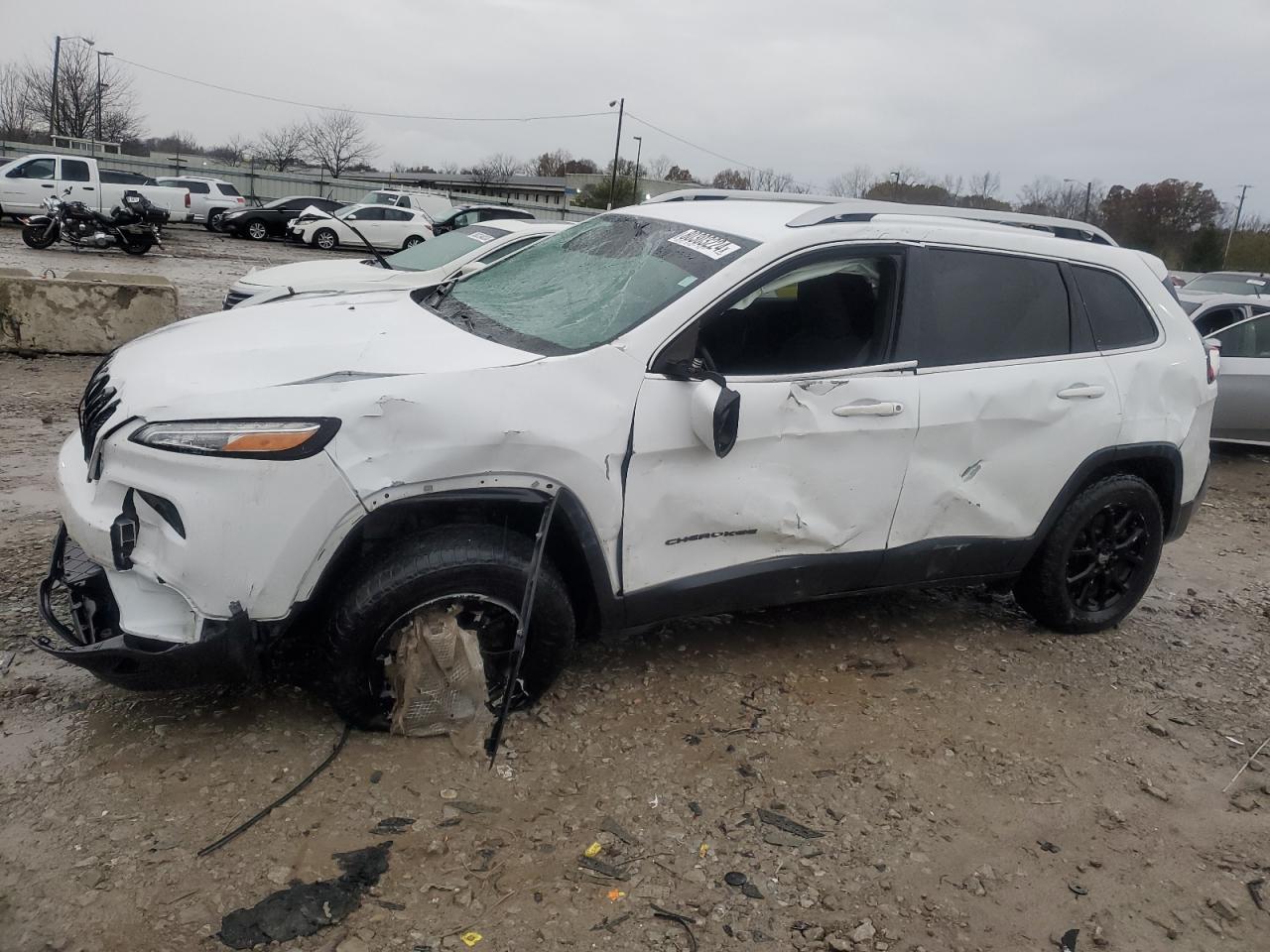2017 Jeep Cherokee Latitude for Sale in Louisville, KY - Front End
