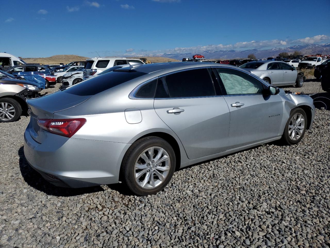 2020 Chevrolet Malibu - Image 3