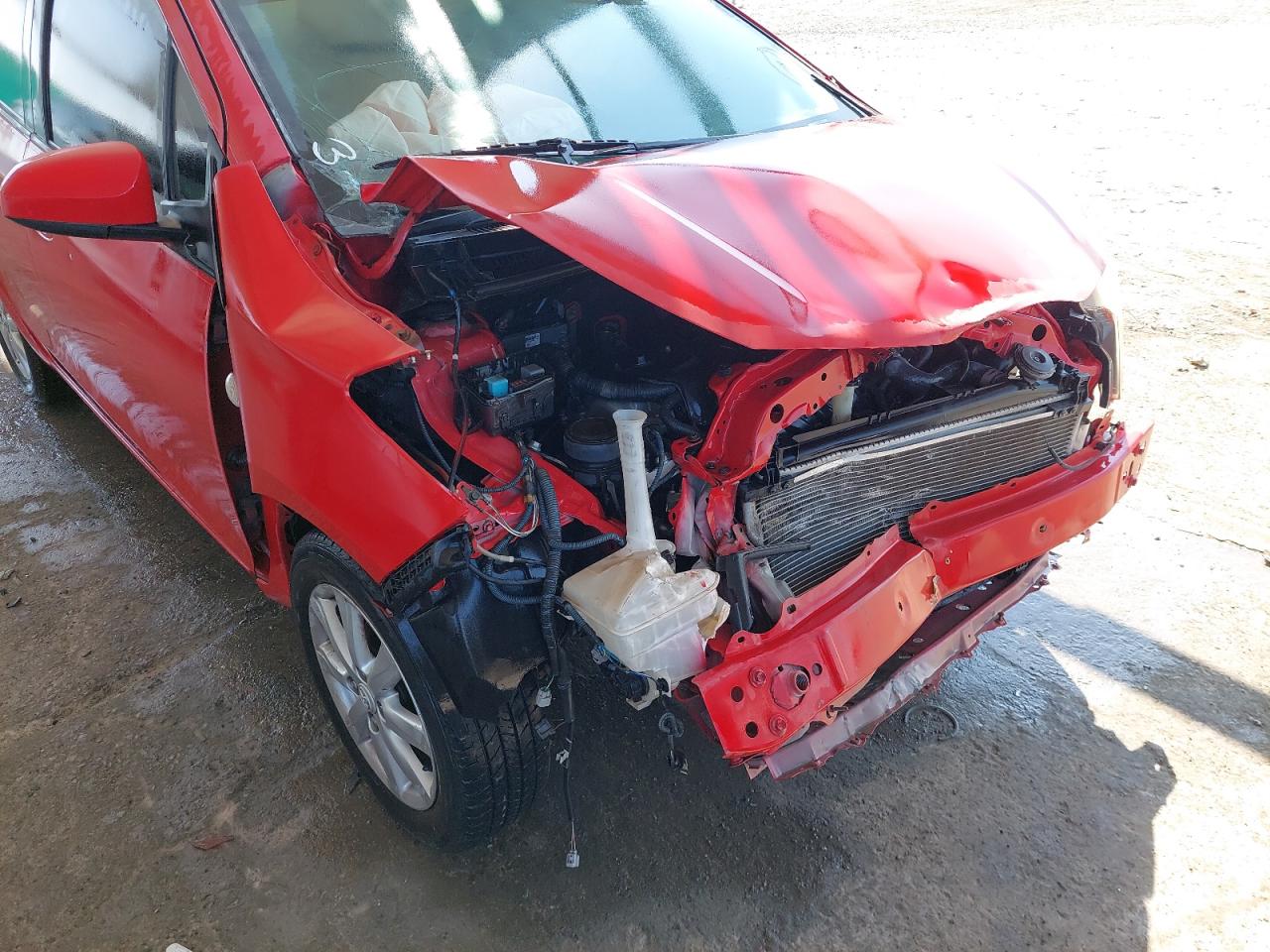 JTDKW9D39DD535617 - 2013 Toyota Yaris - #79365154
