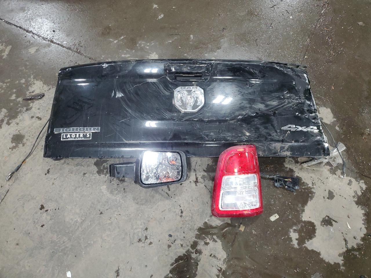 2021 RAM 1500 - Image 14