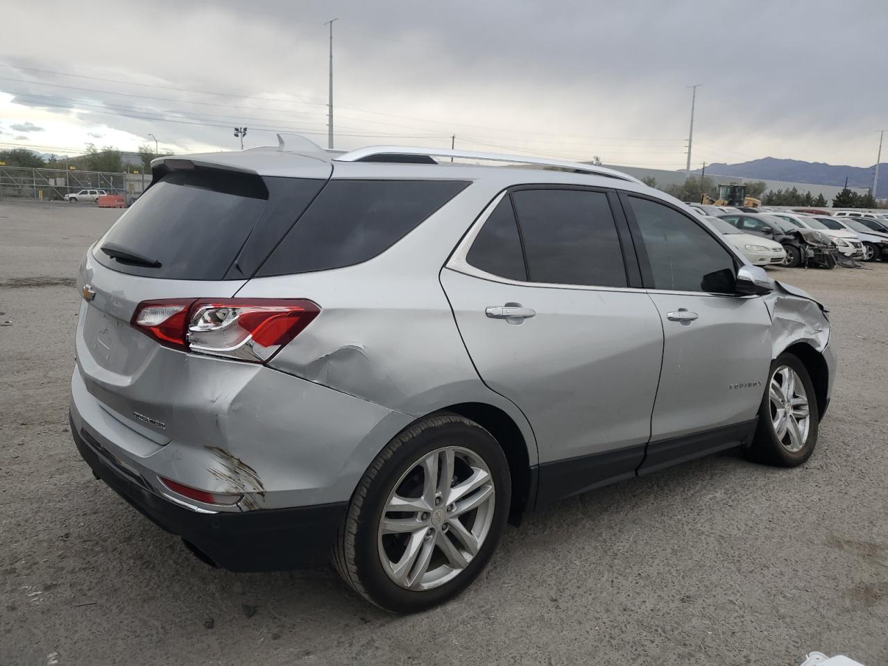 VIN 3GNAXPEX7KS632138 2019 CHEVROLET EQUINOX no.3