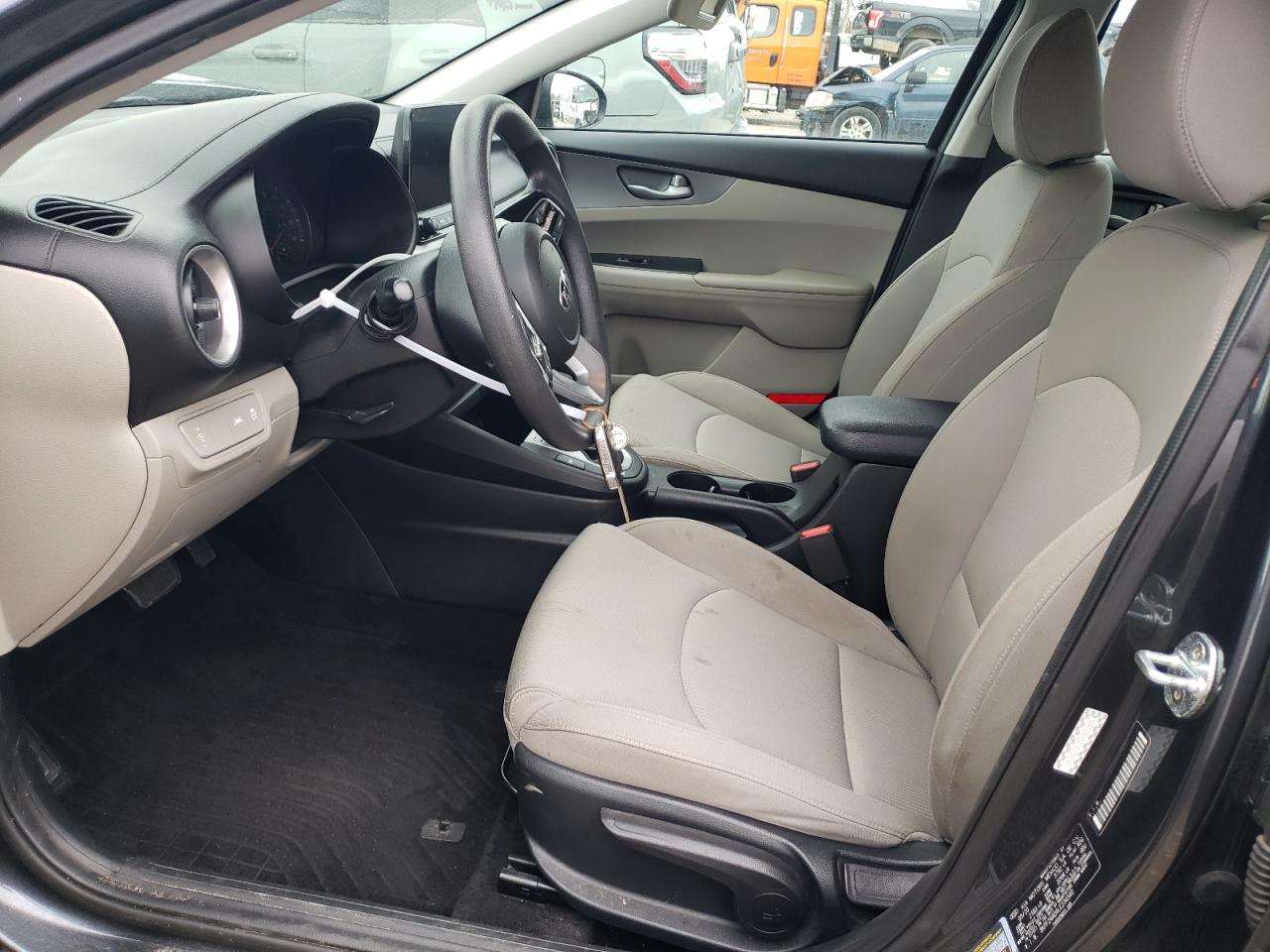 2020 Kia Forte - Image 7