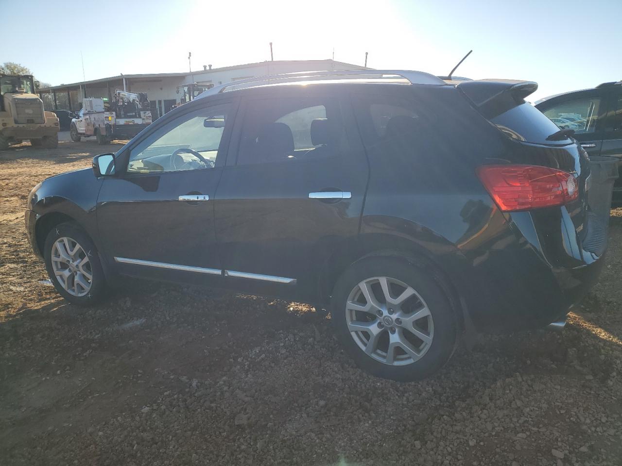 2012 Nissan Rogue - Image 2