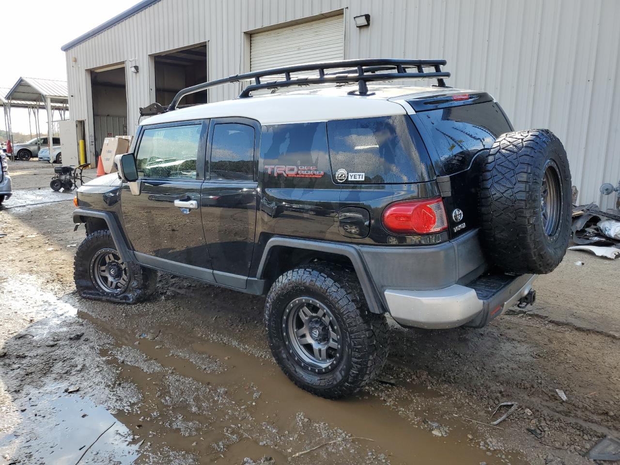 2007 Toyota FJ Cruiser - Image 2