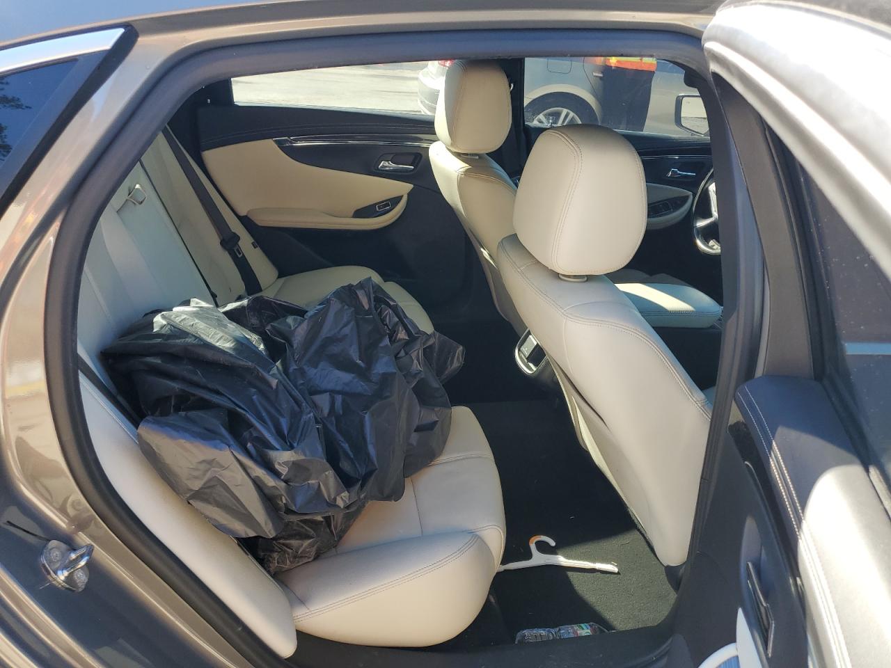 2017 Chevrolet Impala - Image 10