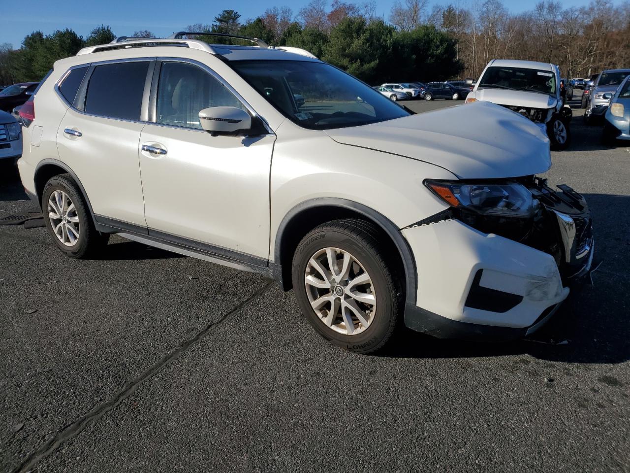 2018 Nissan Rogue - Image 4