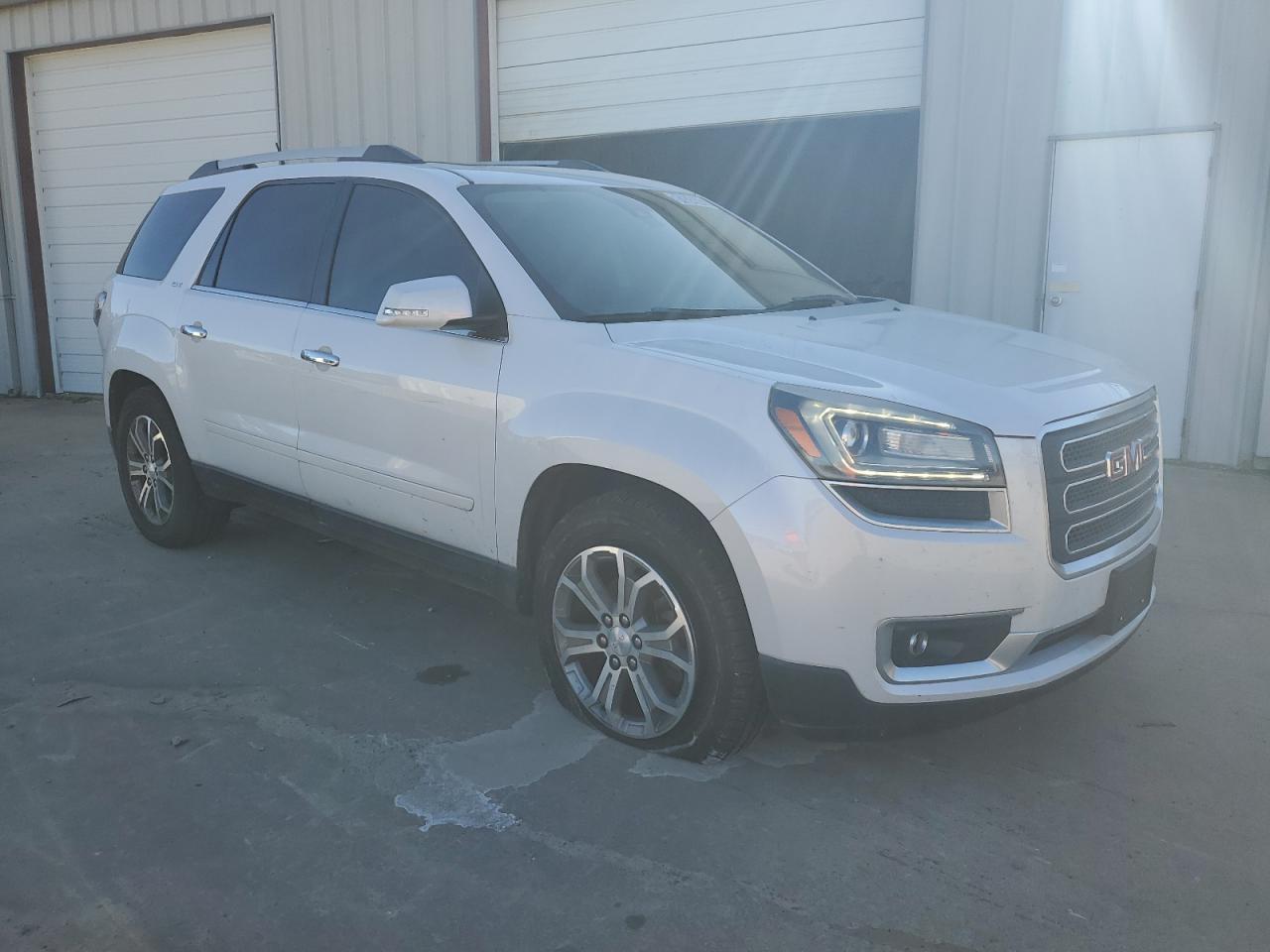 2016 GMC Acadia - Image 4