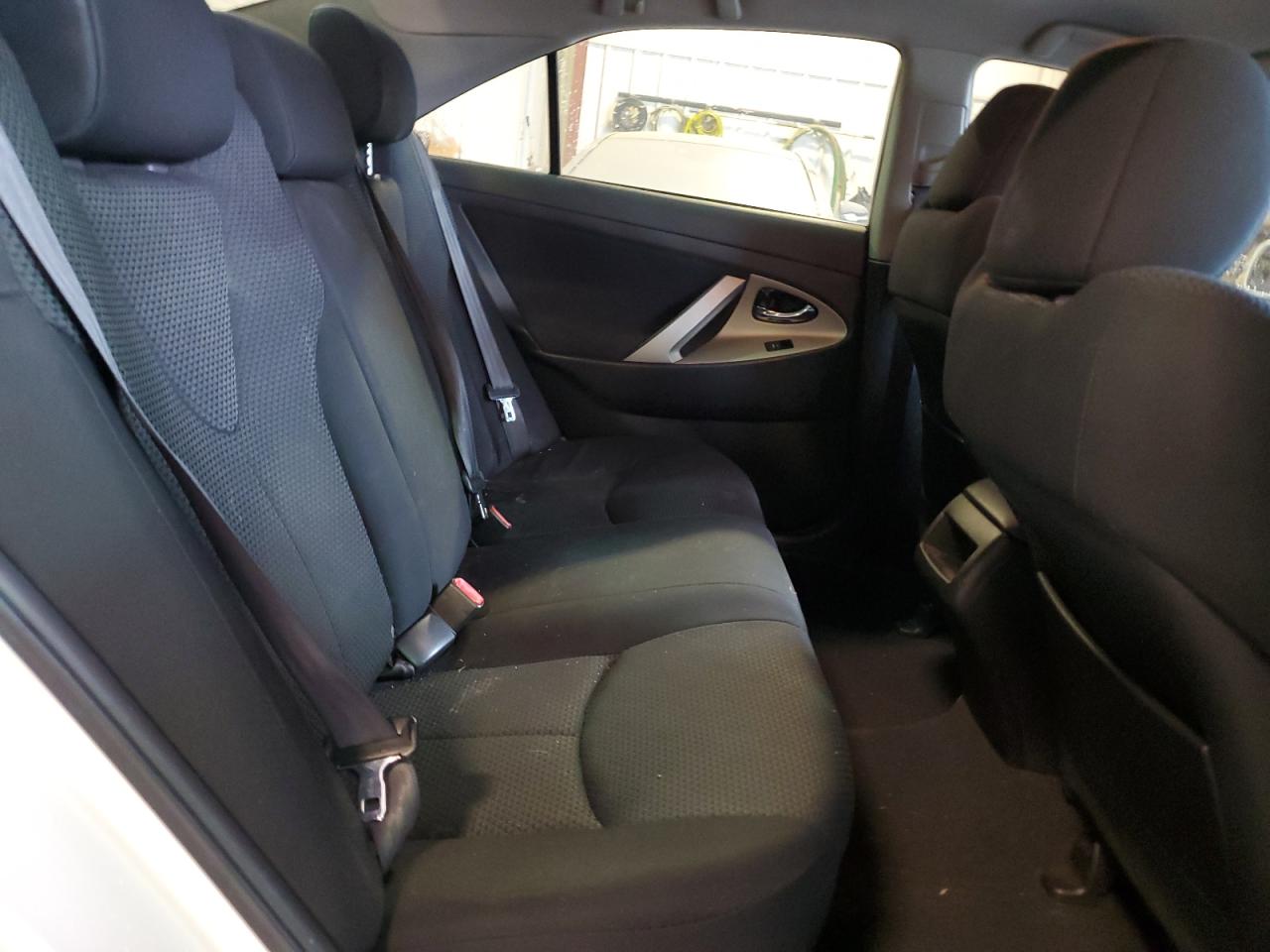 2010 Toyota Camry - Image 10