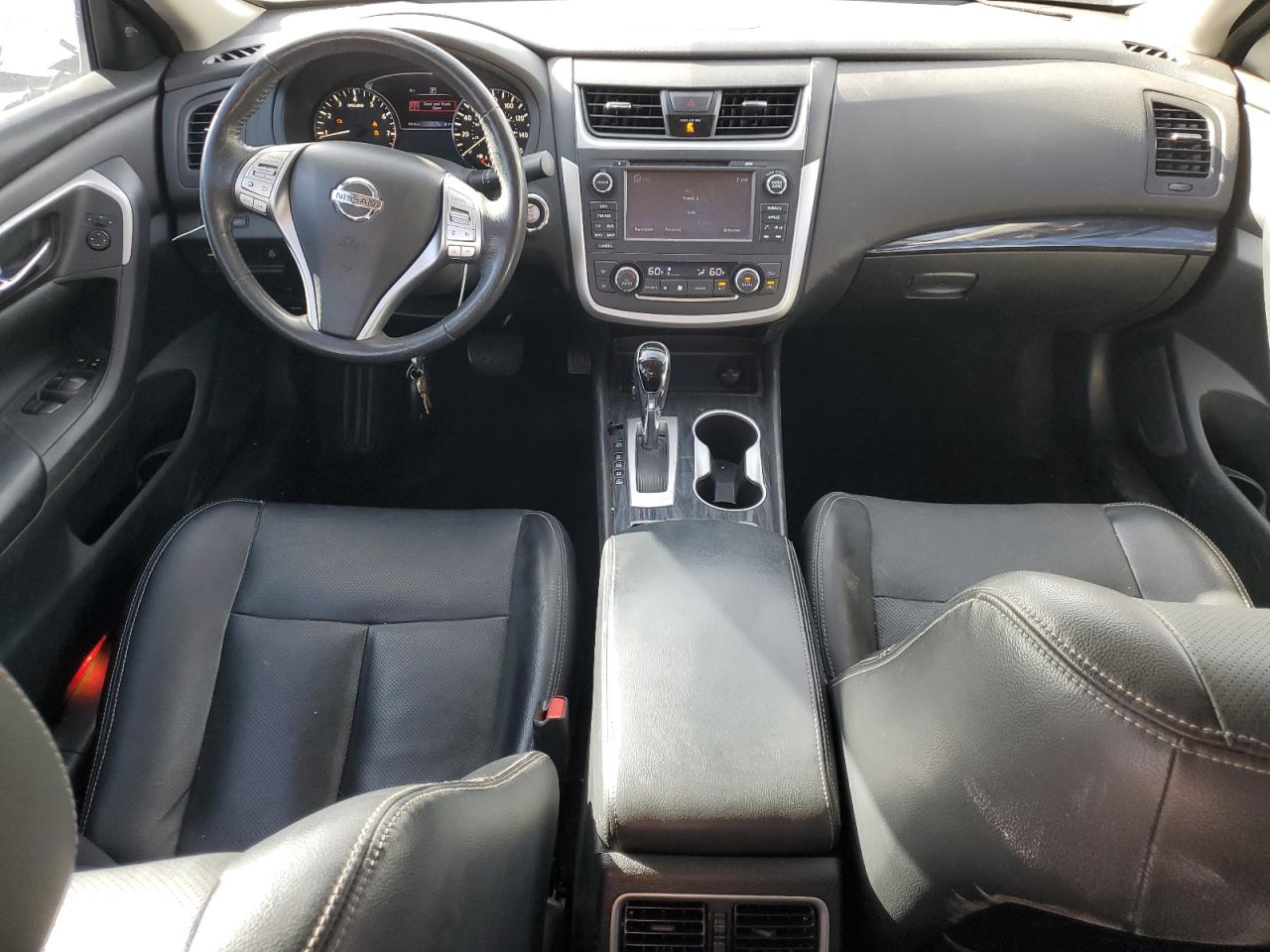 2016 Nissan Altima - Image 8