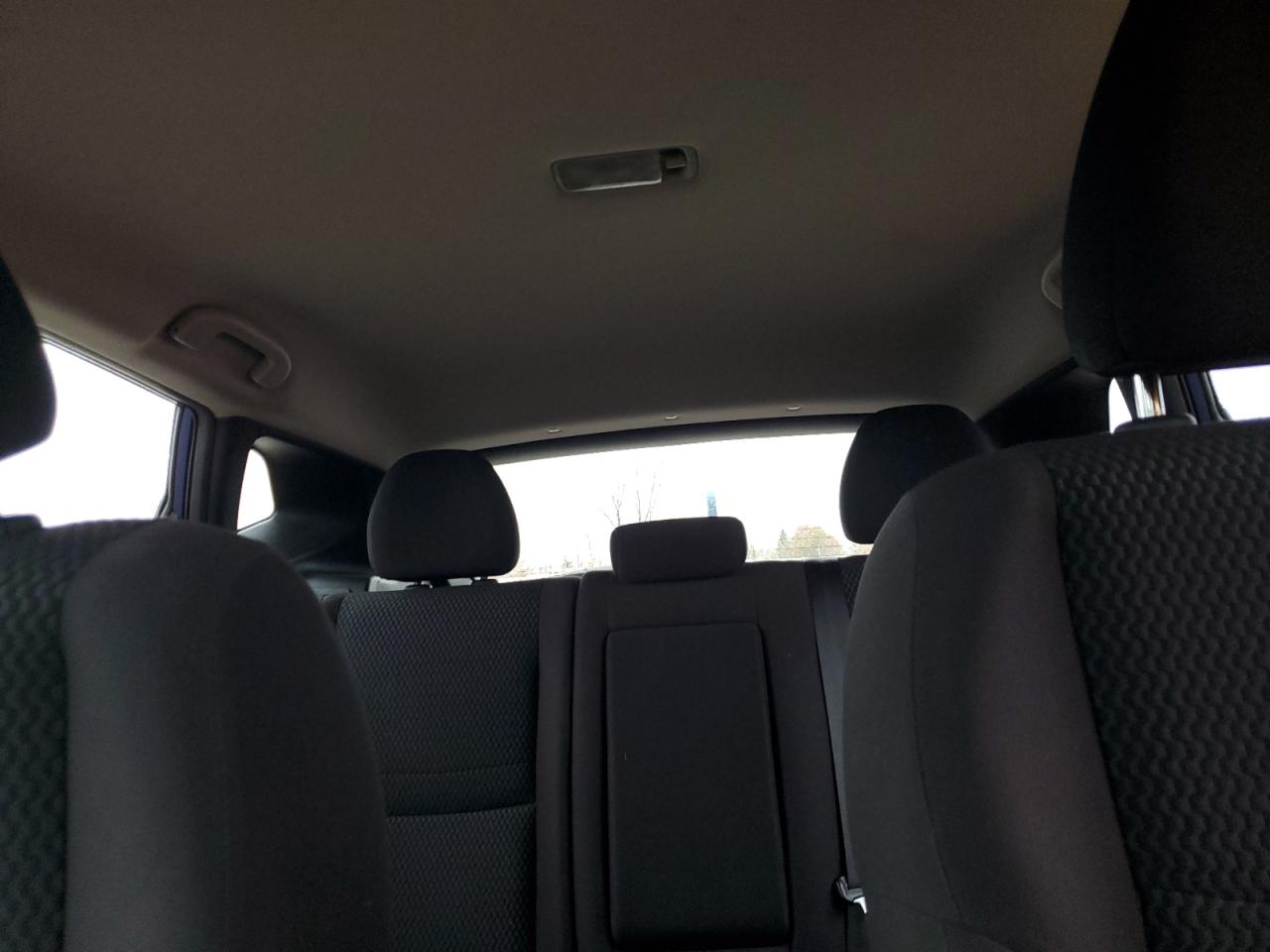 2018 Nissan Rogue - Image 10