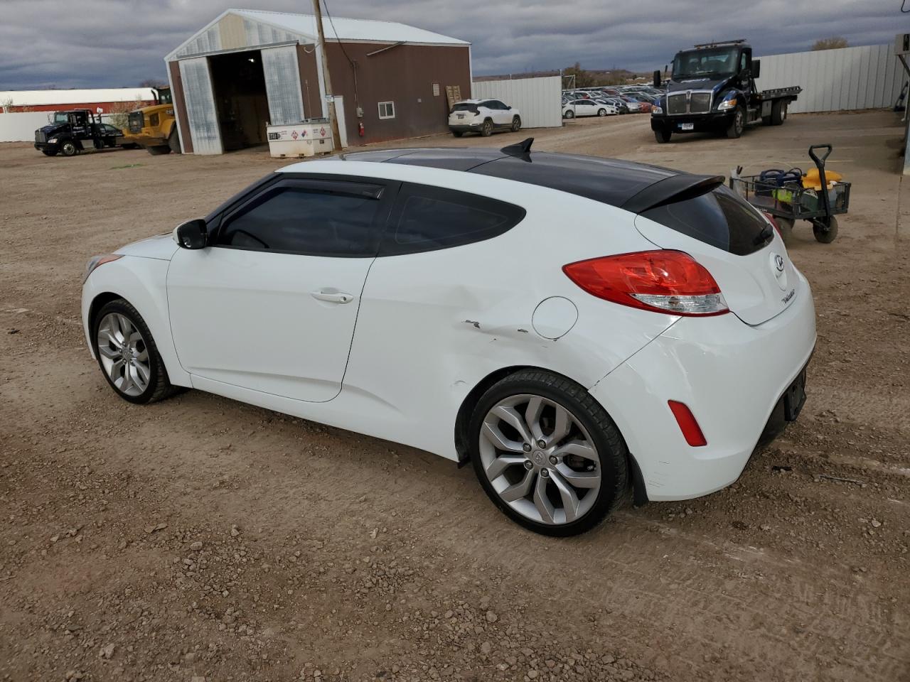 2013 Hyundai Veloster - Image 2