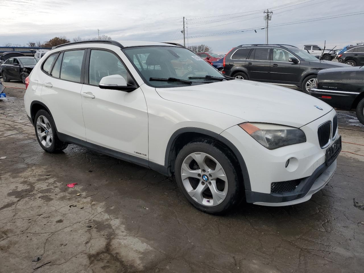 VIN WBAVM1C5XFV314965 2015 BMW X1 no.4