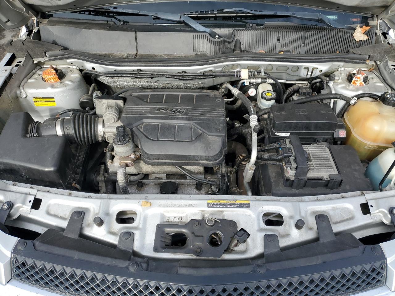 2005 Chevrolet Equinox - Image 12