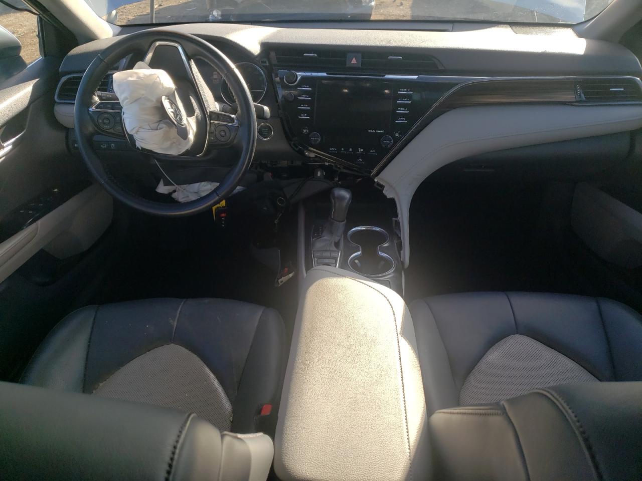 2020 Toyota Camry - Image 8