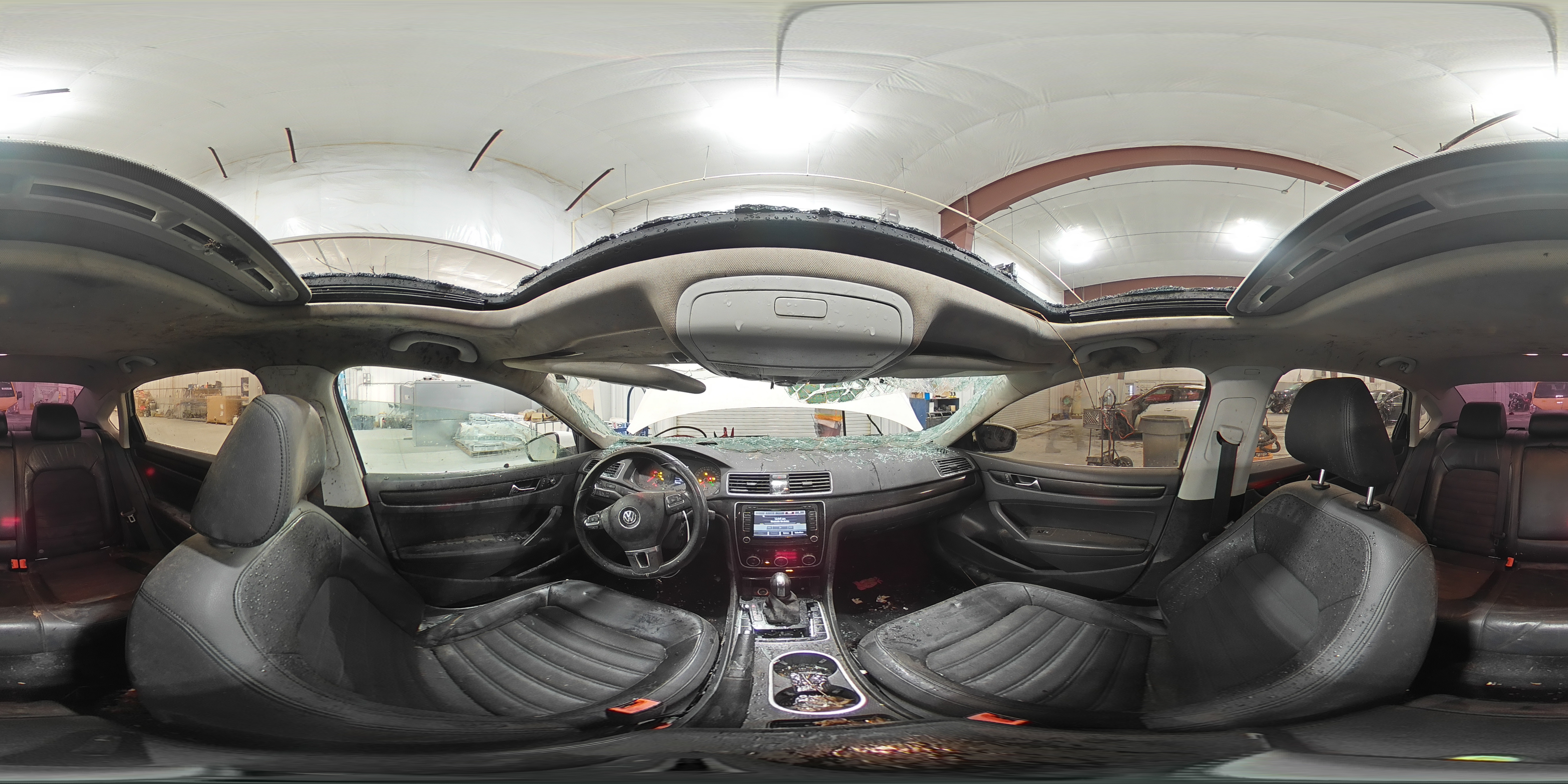2014 Volkswagen Passat - Image 12