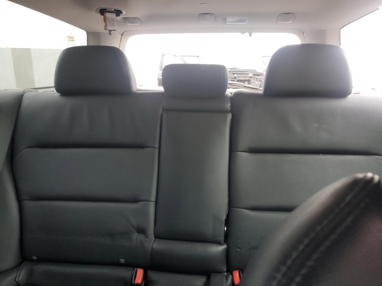 2009 Subaru Outback - Image 10