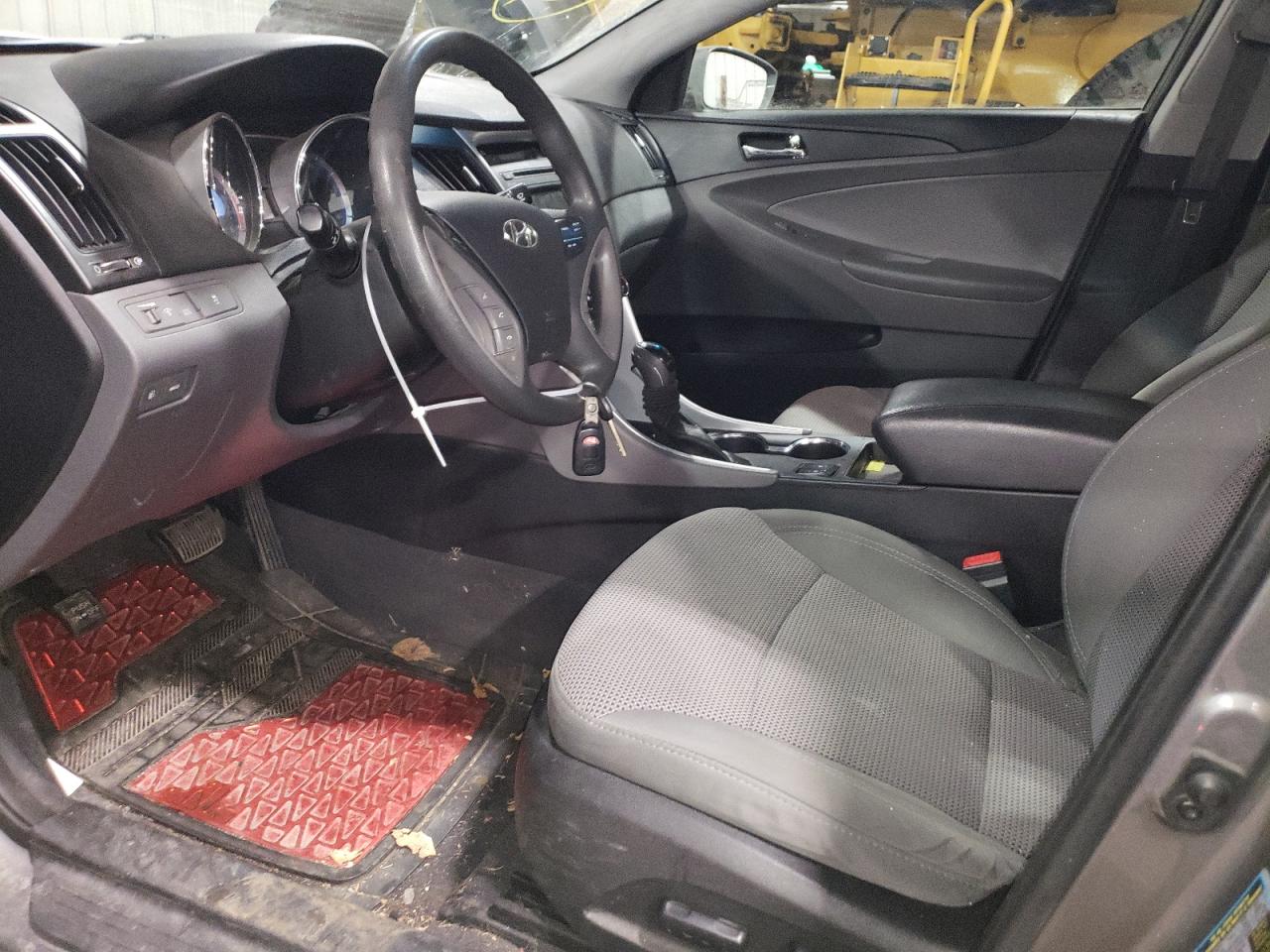 2014 Hyundai Sonata - Image 7