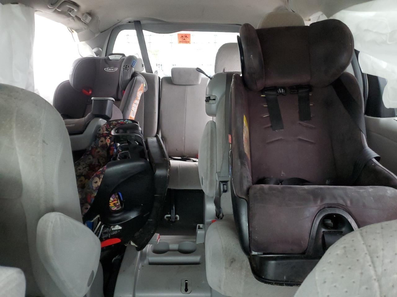 2019 Toyota Sienna - Image 10