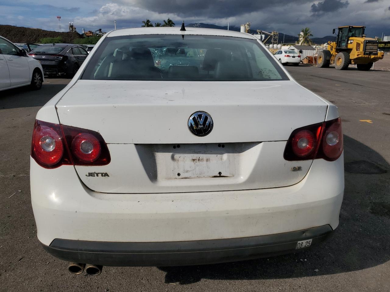 2010 Volkswagen Jetta - Image 6