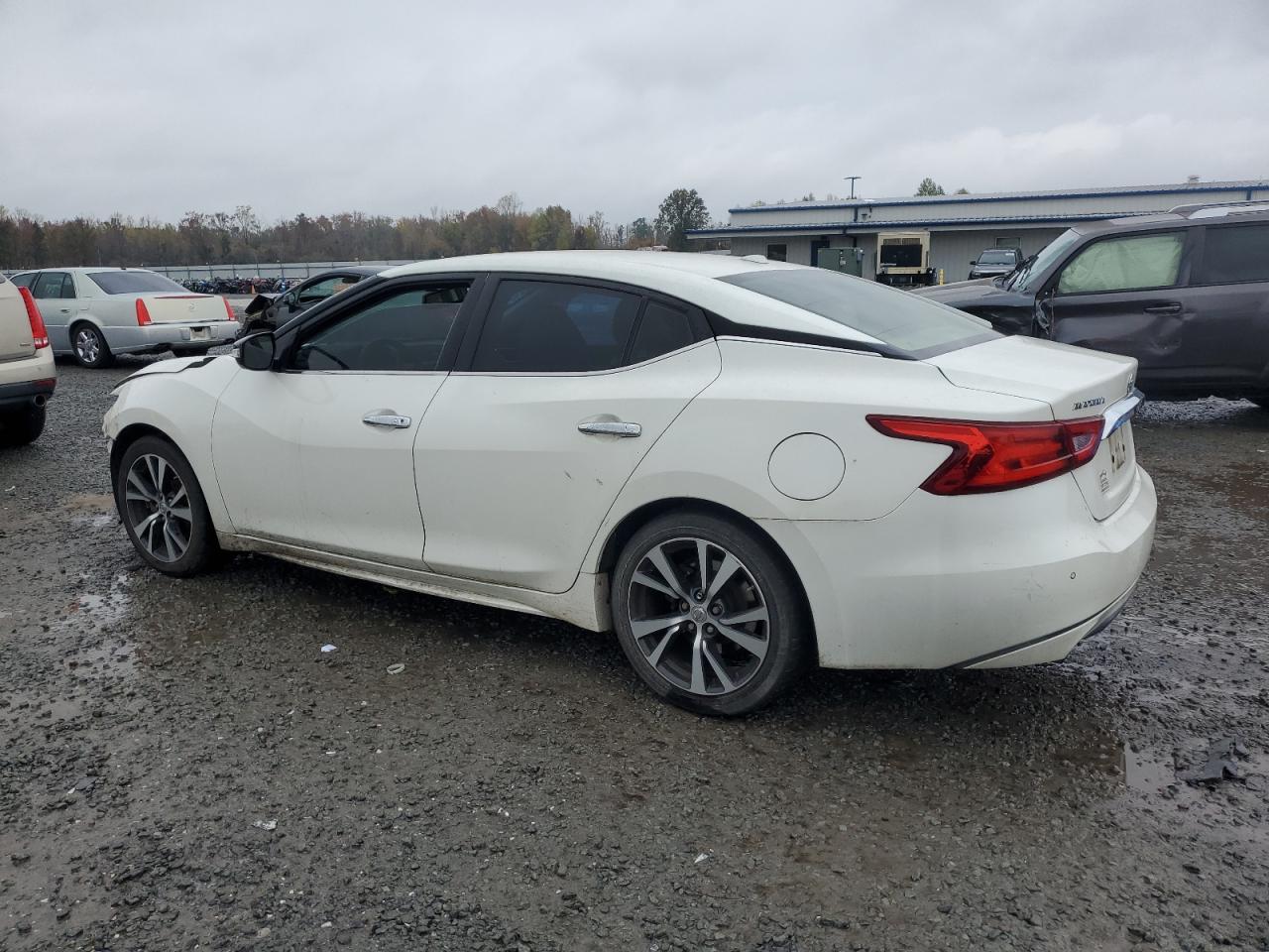 2017 Nissan Maxima - Image 2